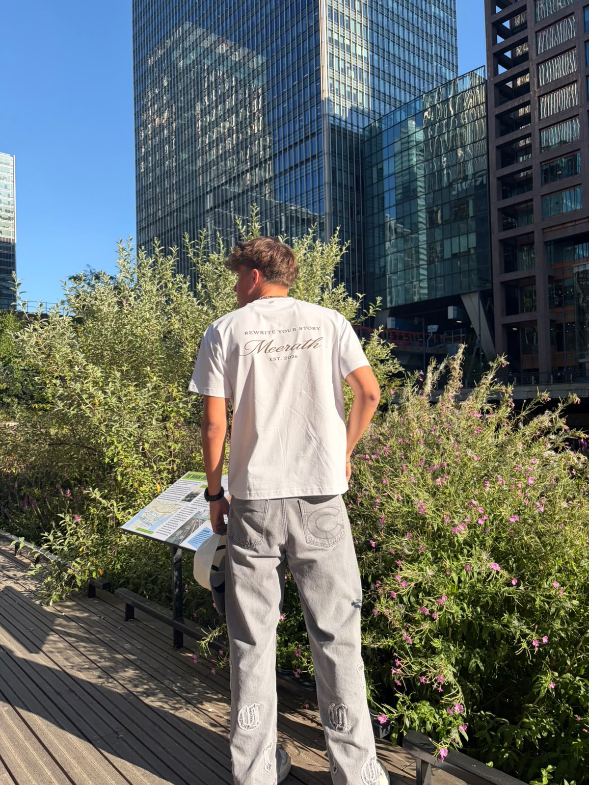 Meerath Classics - White Essential T-Shirt