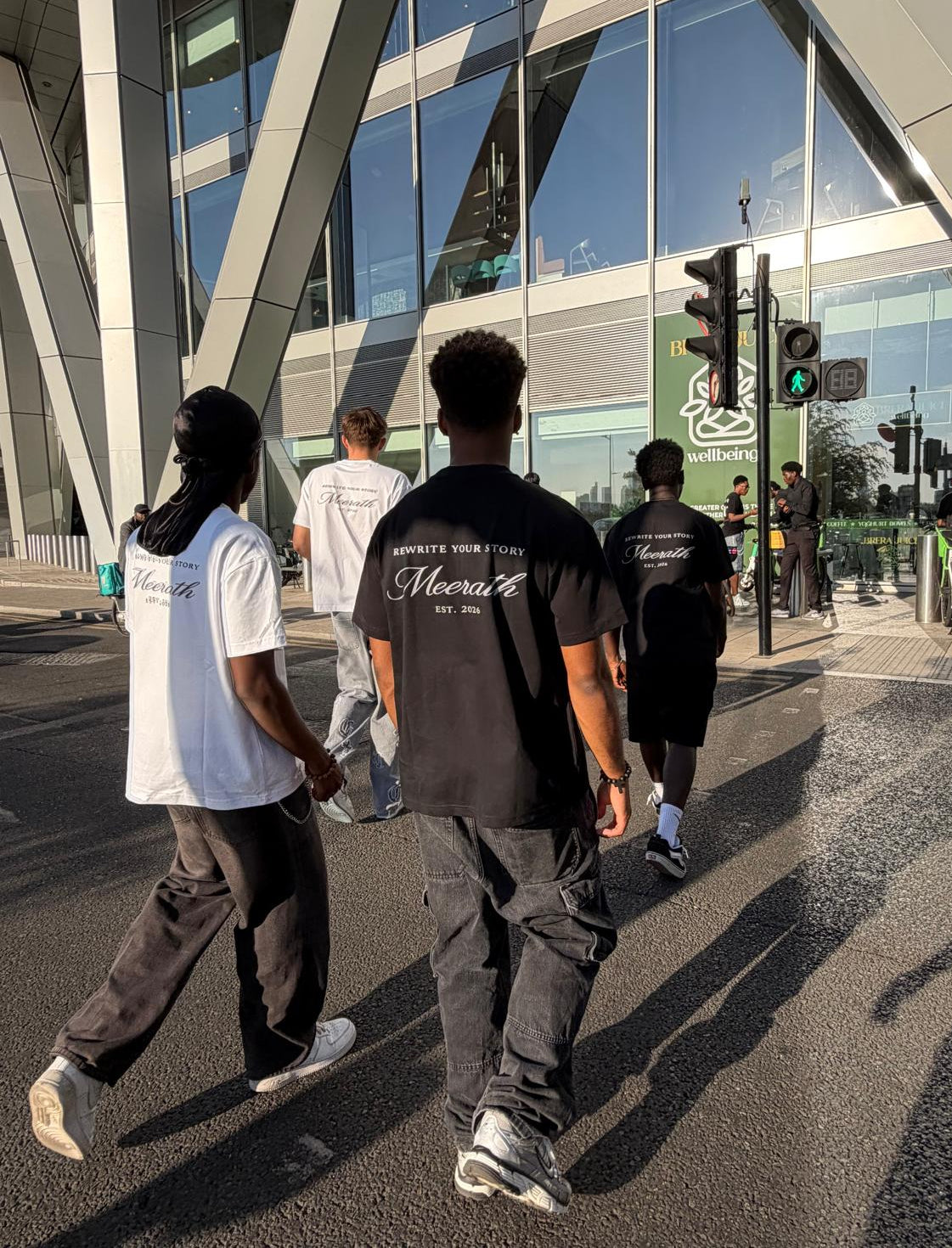 Meerath Classics - Black Essential T-Shirt